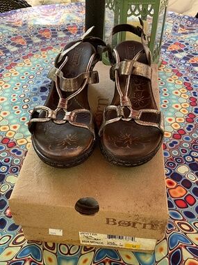 Born Sandall Size 7
